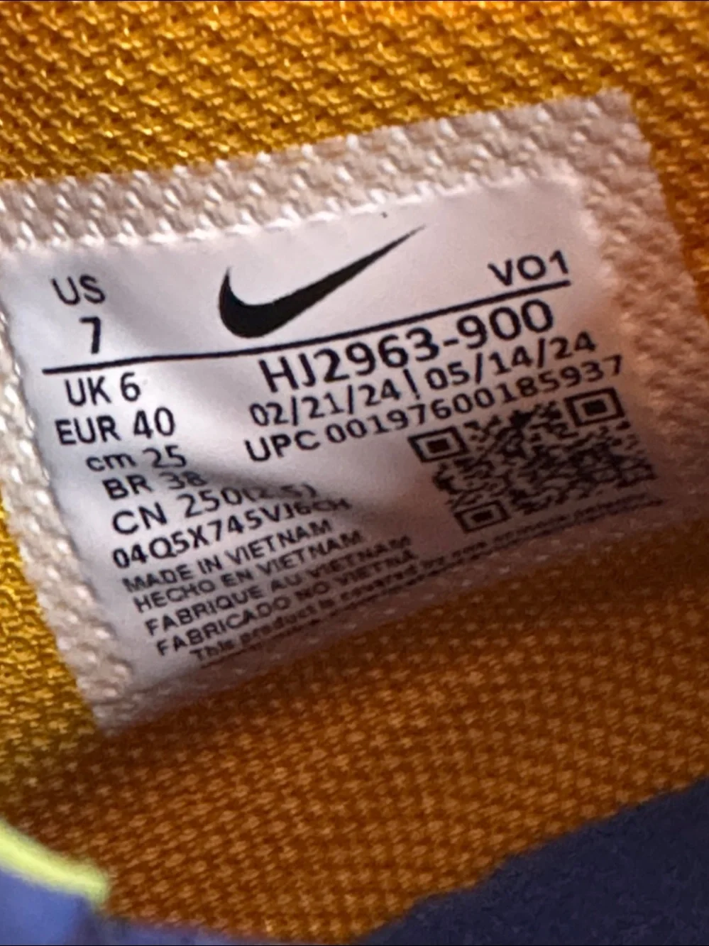 Nike LeBron Witness 8 